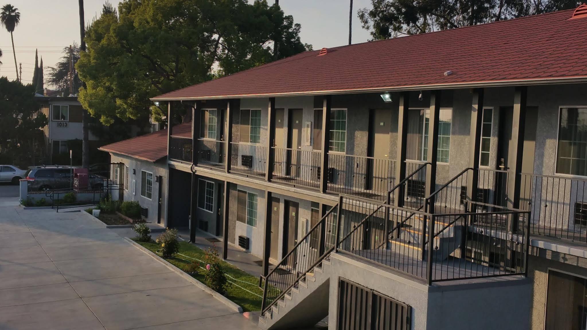 Jewel City Inn Γκλέντεϊλ Εξωτερικό φωτογραφία