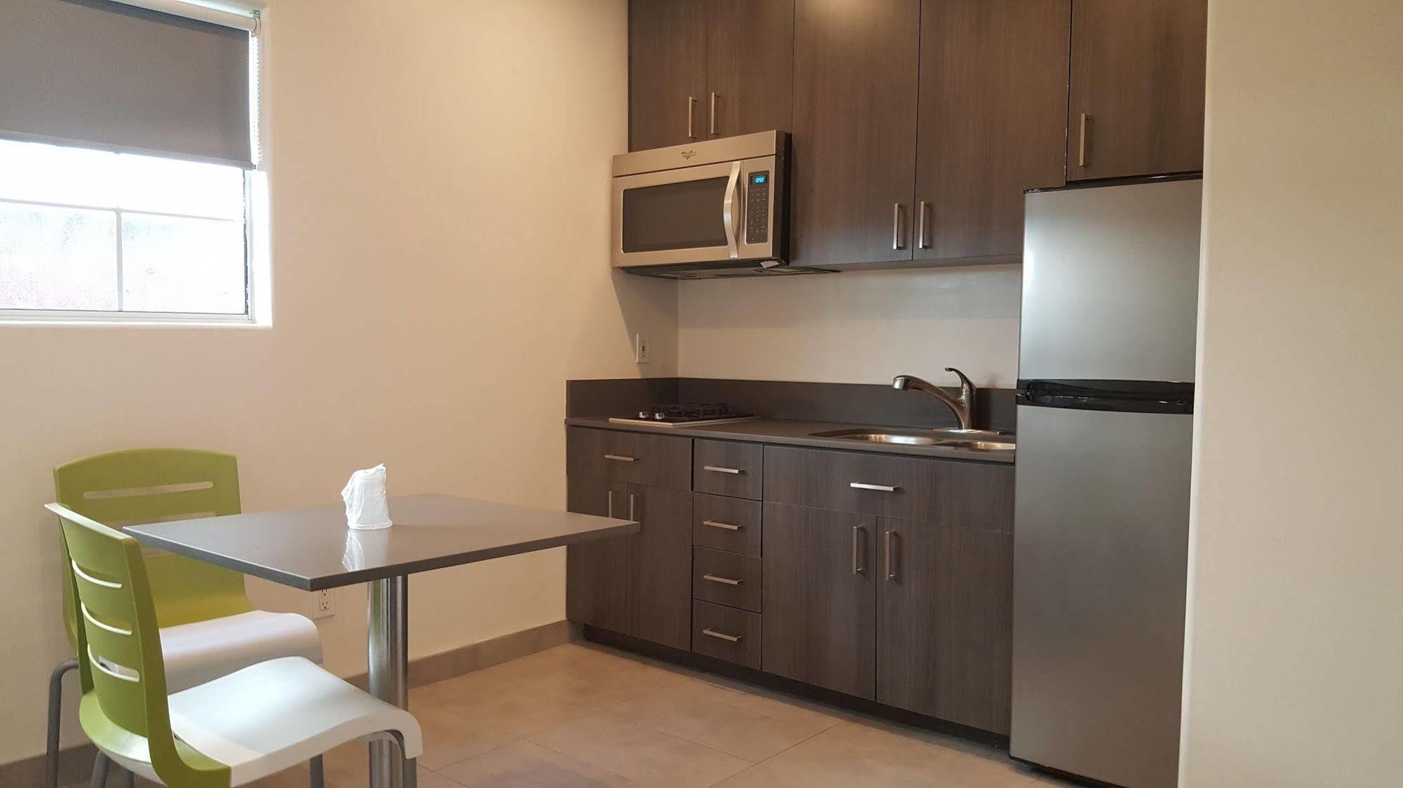 Jewel City Inn Γκλέντεϊλ Εξωτερικό φωτογραφία